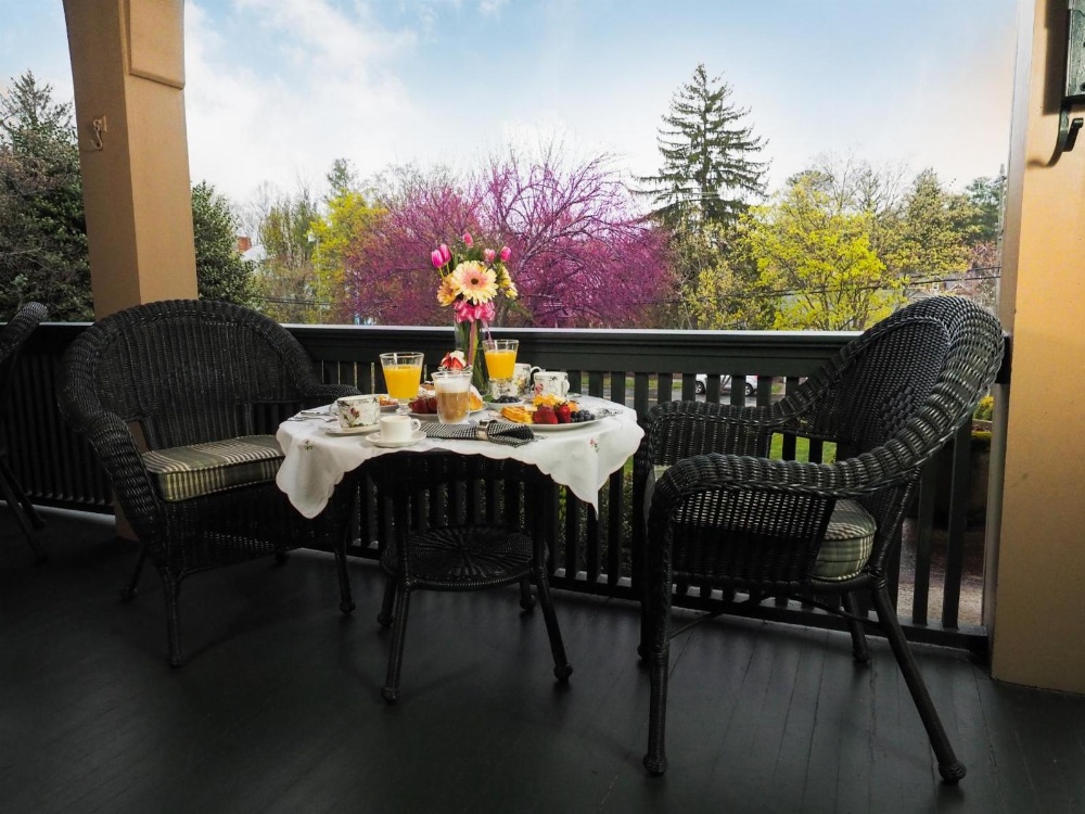 1900 Inn on Montford Main image